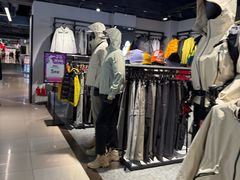 -燕莎奥特莱斯购物中心