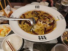 -渔语鱼新川菜Bistro(万象天地店)