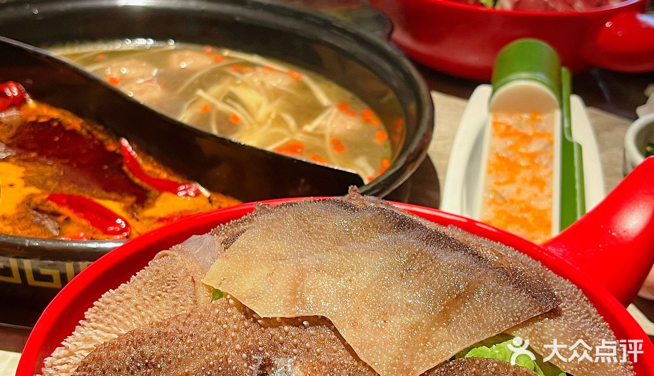 和喜欢的人一起吃牛肉串串火锅zui巴适｜唐粩丫·串串火锅