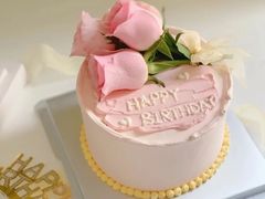 邂逅鲜花双层蛋糕-艾加柒克蛋糕茶歇甜品台(春熙路店)