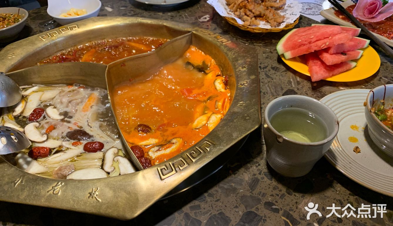 里面的脆骨很好吃。小龙坎腊肠也好吃