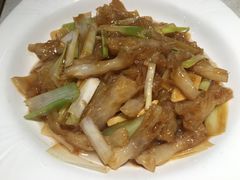葱烧蹄筋-闫府私房菜·百年鲁菜(恒隆店)