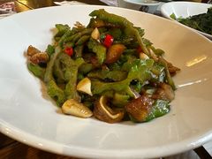 -黄泥岗·地道湖北菜(奥特莱斯店)