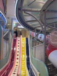 -奈尔宝·国风主题儿童乐园·亲子餐厅(豫园商城店)