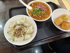 三鲜馄饨-毛华美食(清扬路店)