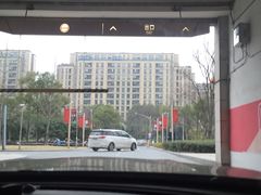 -悠方地下停车场