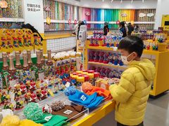 -m豆巧克力世界(上海世茂广场店)