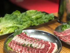 调味牛五花肉-青瓦炭韩潮烤肉(花园道店)