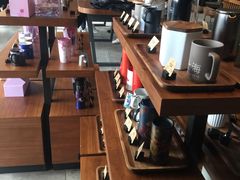 大堂-星巴克(无锡东方商厦店)