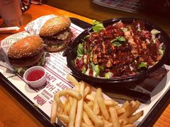 -The Habit Burger Grill 哈比特汉堡(复兴soho店)