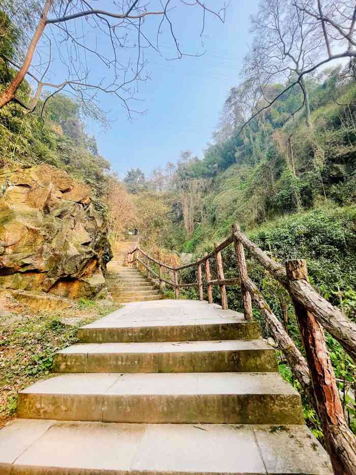 清水溪健身公园-"对于爱大自然的人来说 这里很棒 !依山.