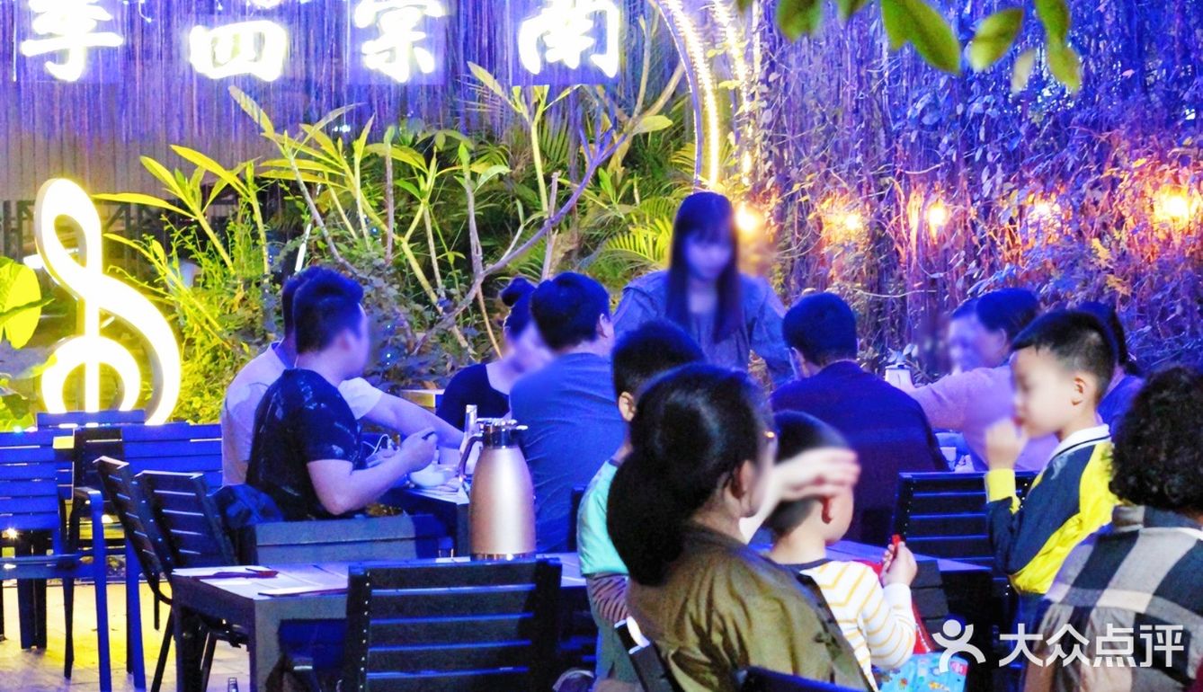 老广探店 | 系画廊餐厅食正宗顺德风生水起手撕鸡！