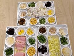 -花馬肆.云南过桥米线(汉神购物广场现场熬汤店)