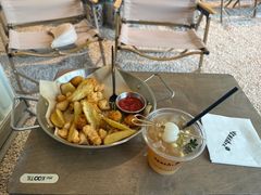 -J Create城市露营咖啡·简餐·宠物(上海动物园店)