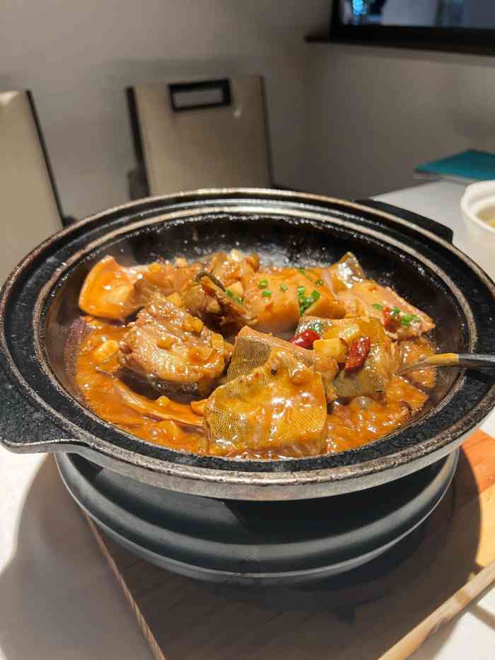 徽州小镇(曲江店)-"徽州小镇的臭桂鱼是招牌,不过确实是臭了点.