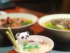 -八月美食小馆(银泰城总店)