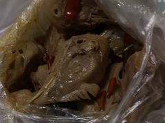 -梁老三麻辣鸡头总店