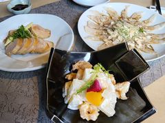 凤梨虾球-穹六人间 people 6(岳阳路店)