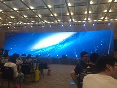 -上海跨国采购会展中心