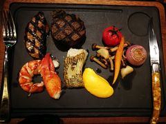 -恰餐厅及酒吧 CHAR Bar & Grill (北京丽都皇冠假日店)