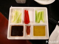-皇城根·鲁菜济南菜·吊炉烤鸭·炒鸡鱼头(济南旗舰店)