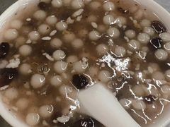 -芳婆糕团店(王府大街店)