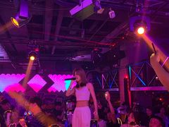 -UP嘻哈酒吧(粉巢店)