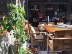 大堂-苹果树下艺术餐厅(宋庄店)