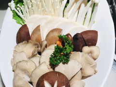 -左庭右院鲜牛肉火锅(浦江欢乐颂店)