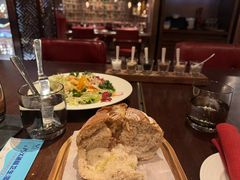 -恰餐厅及酒吧 CHAR Bar & Grill (北京丽都皇冠假日店)