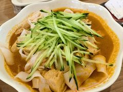 -胖东来生活广场(健康路店)