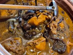小鸡炖蘑菇-关东小磨东北菜(上海长风大悦城店)
