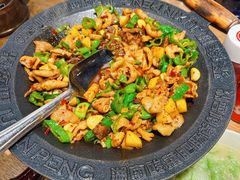 -聚鑫朋酸菜肥肠(文艺路口店)