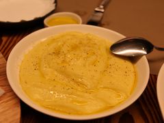 配菜：橄榄油土豆泥配巴马臣芝士-Mercato莫卡多露台餐厅与酒吧(K11店)