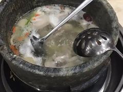 -墨脱石锅椰子鸡•香草鸭•东山羊(大东海店)