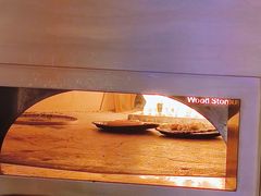 -城市大道红炉披萨烘焙坊