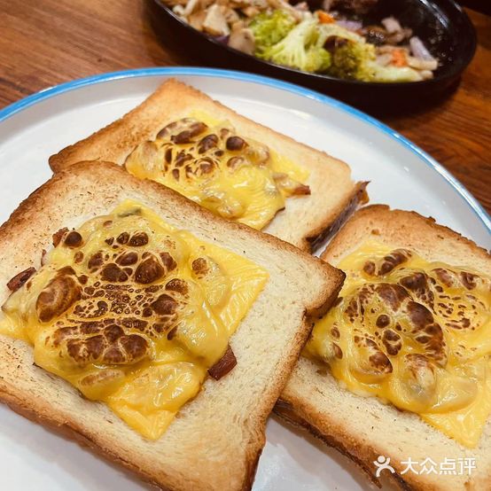 肉肉食堂(春晖家园东区店)