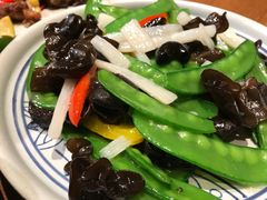 -云海肴·汽锅鸡·云南菜(天山百盛优客店)