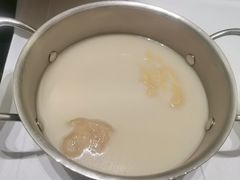 -红鼎豆捞·非遗鲍皇汤火锅(宝丰路店)