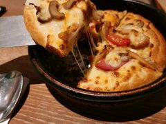 新奥尔良风情烤肉比萨-必胜客(沈辽路万达店)