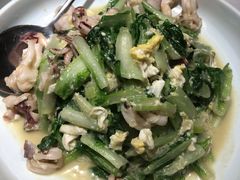 笔管鱼小白菜-开海·红岛海鲜虾水饺(石老人店)