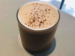 椰子燕麦拿铁-Seesaw Coffee(上生新所店)
