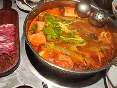 -野山舂·贵州现舂酸汤牛肉(民生路店)