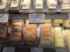 -红宝石·鲜奶小方·海派西点房(南丹店)