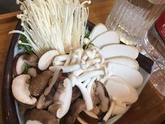 -毛辣果·贵州红酸汤牛肉火锅(西单店)