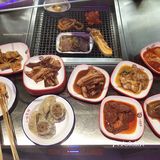 小猪查理干饭