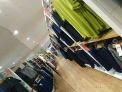 -优衣库(上海虹口龙之梦店)