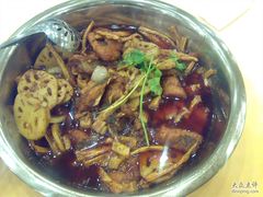 刚上桌的一盆-秦记香辣蟹(松榆里店)