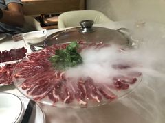 会冒烟的五花趾-三头牛·潮汕牛肉生蚝火锅 (夏湾店)