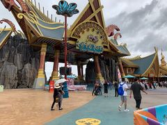 -七彩云南欢乐世界